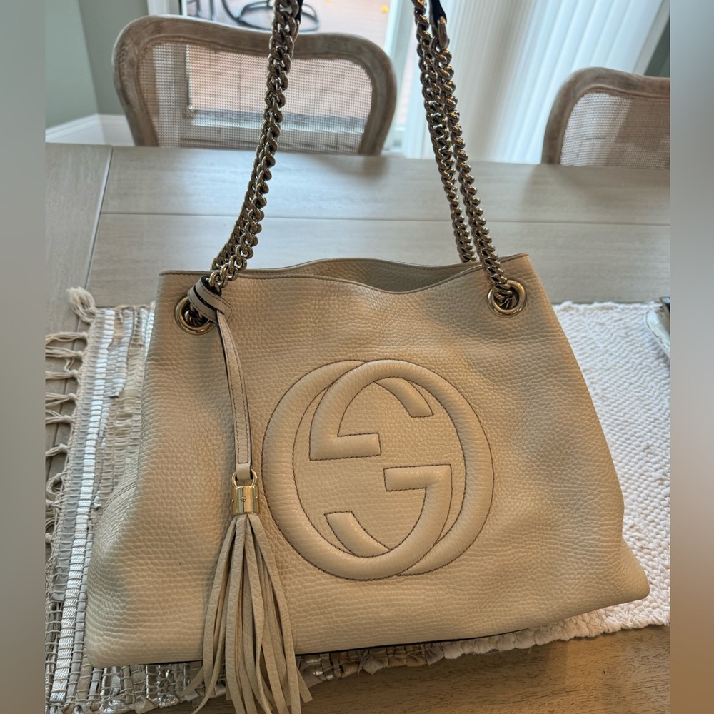 Gucci Cream Leather Soho Chain Tote